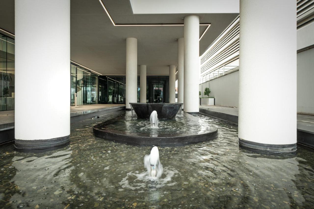 Reserved Suites Illovo Johannesburg Exterior photo