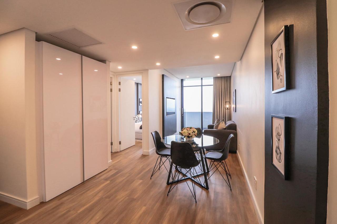 Reserved Suites Illovo Johannesburg Exterior photo